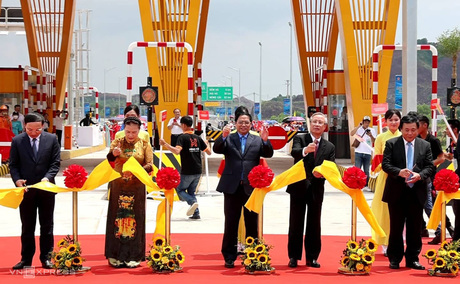 Chính thức khánh thành tuyến cao tốc Vân đồn Móng cái