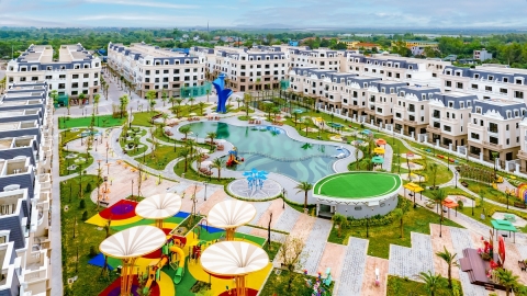 Du lịch Móng Cái bứt tốc sau cú hích từ 'bom tấn' Vinhomes Golden Avenue Du lịch Móng Cái bứt tốc sau cú hích từ 'bom tấn' Vinhomes Golden Avenue